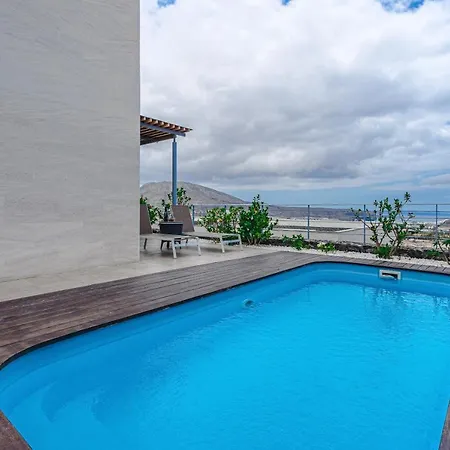 Rey Tenerife #17, Close To Siam Park *