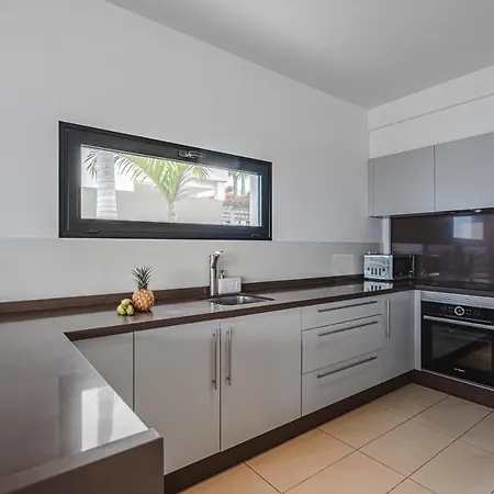 Rey Tenerife #17, Close To Siam Park *