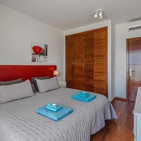 Rey Tenerife #17, Close To Siam Park