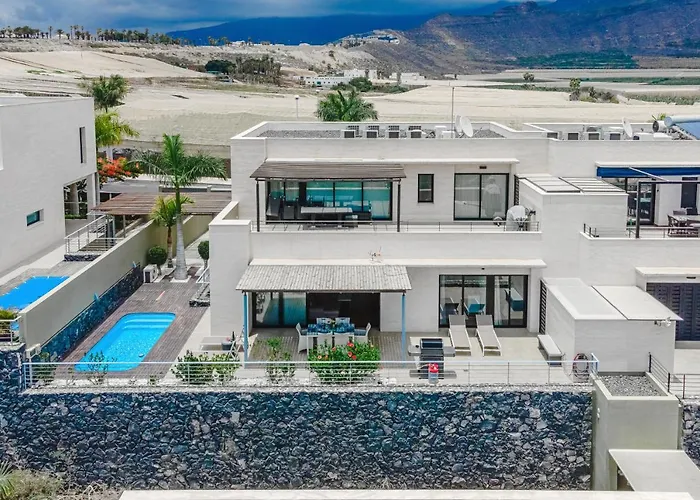 Rey Tenerife #17, Close To Siam Park