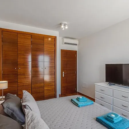 Rey Tenerife #17, Close To Siam Park *