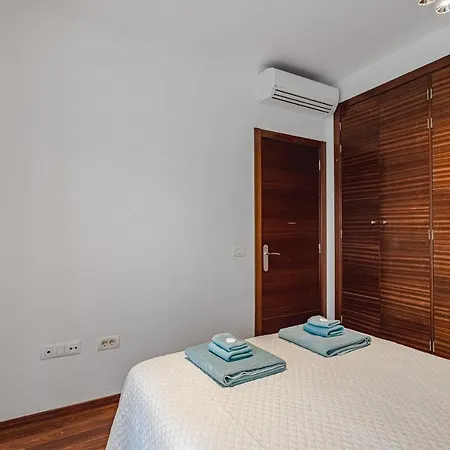 Rey Tenerife #17, Close To Siam Park *